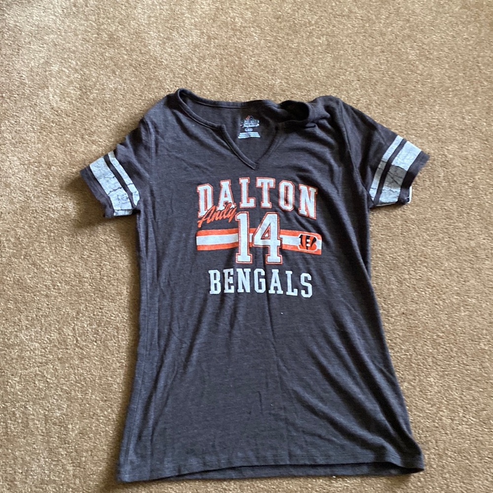 NWT bengals tee size L